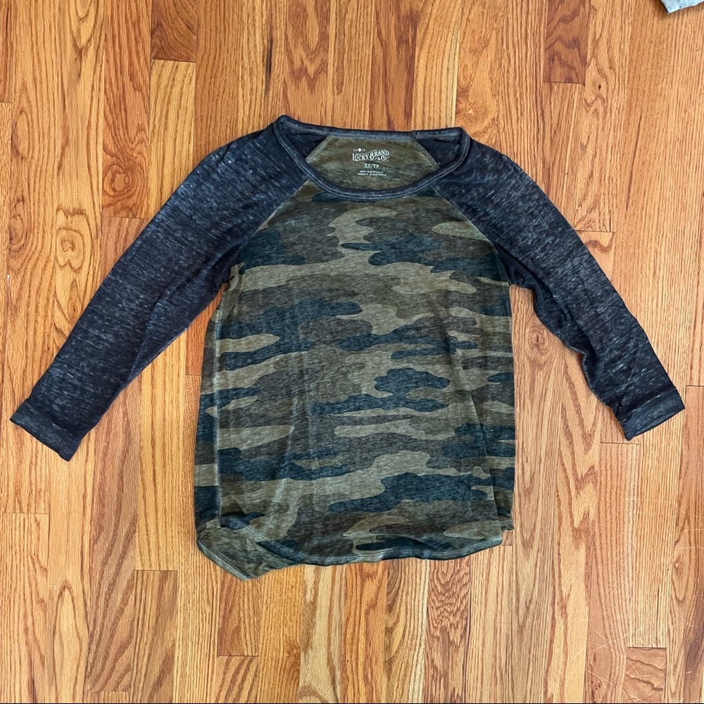 Lucky Brand camouflage baseball tee with gray sleeves
